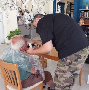 Κοινωνική Δράση Ομορφιάς και Φροντίδας Ατόμων που βρίσκονται σε ανάγκη στο Δήμο Δάφνης - Υμηττού